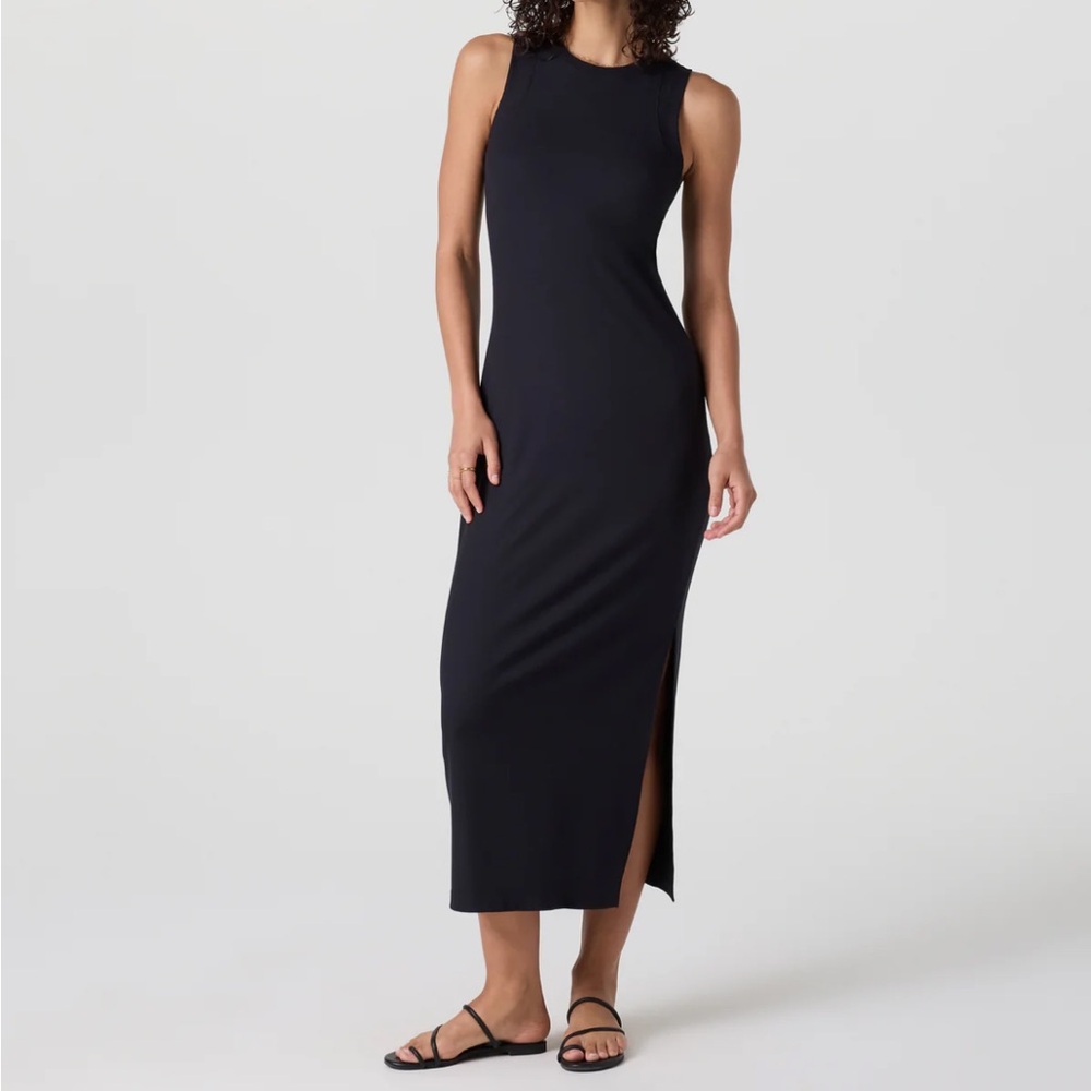 Vuori Pose Modern Dress - Medium